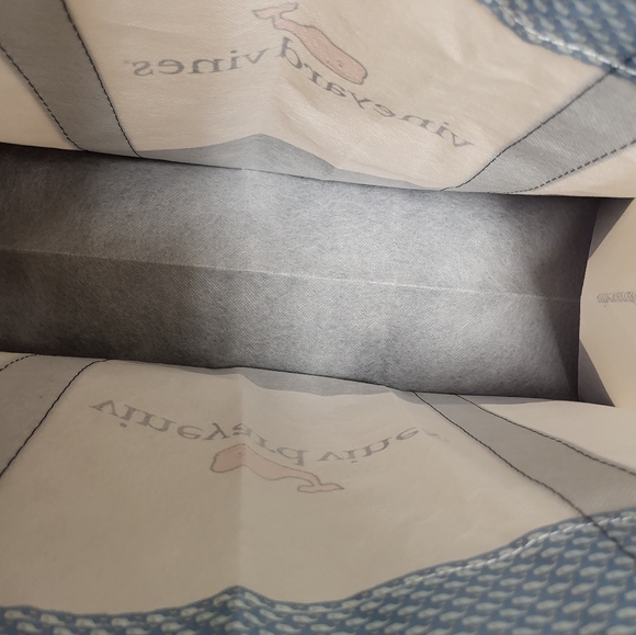 Vineyard Vines Reusable Shopping Bag - Picture 4 of 6